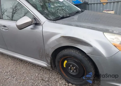 2010 Subaru Legacy 2.5I Limited из США, поврежденный, VIN 4S3BMBK67A3212033